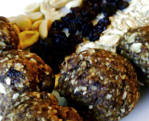 Try this recipe: pre-workout fuel PB & J Oat Bites