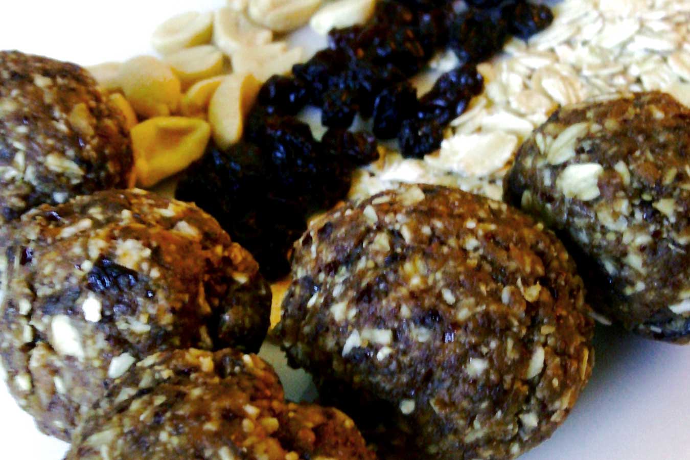 Try This Recipe: PB &amp; J Oat Bite Pre-Workout Snacks - Fitness Formula Clubs