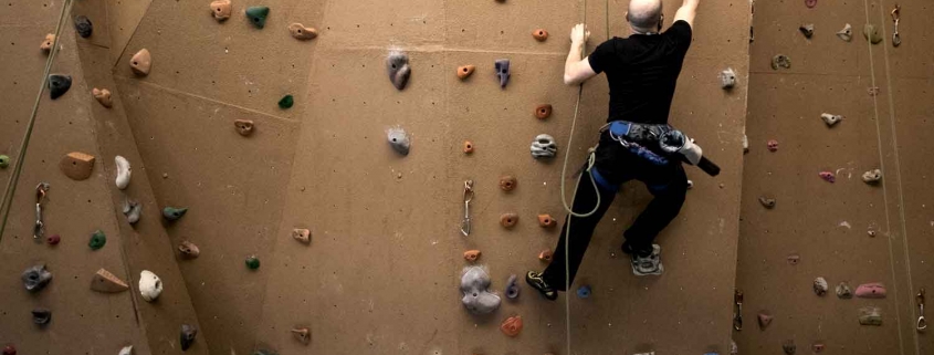 Indoor rock climbing in Chicago benefits for fitness