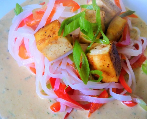 Healthy stir fry recipe for Vietnamese orange ginger cashew stir fry.