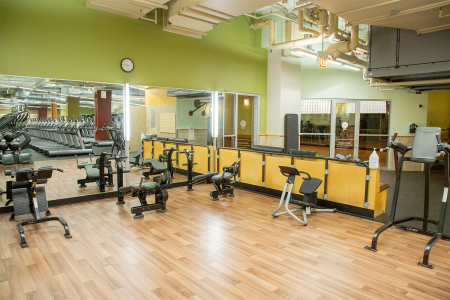 South Loop Gym With Pilates Studio and Spa Services