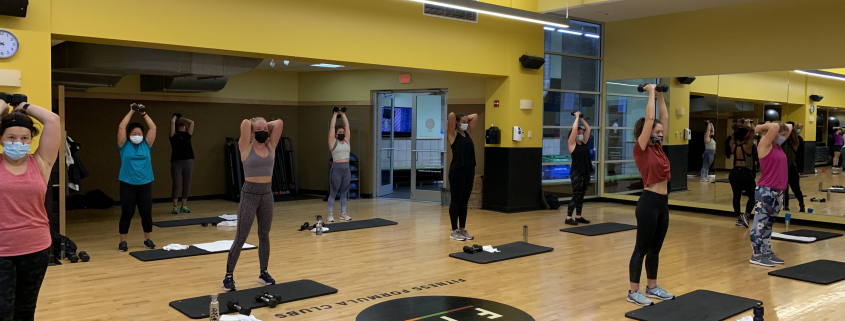 Group Fitness class in action at FFC Oak Park