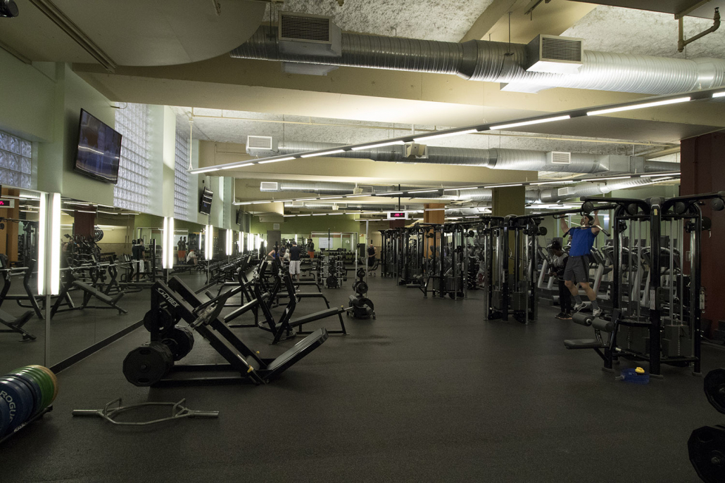 photo of the strength floor at FFC South Loop