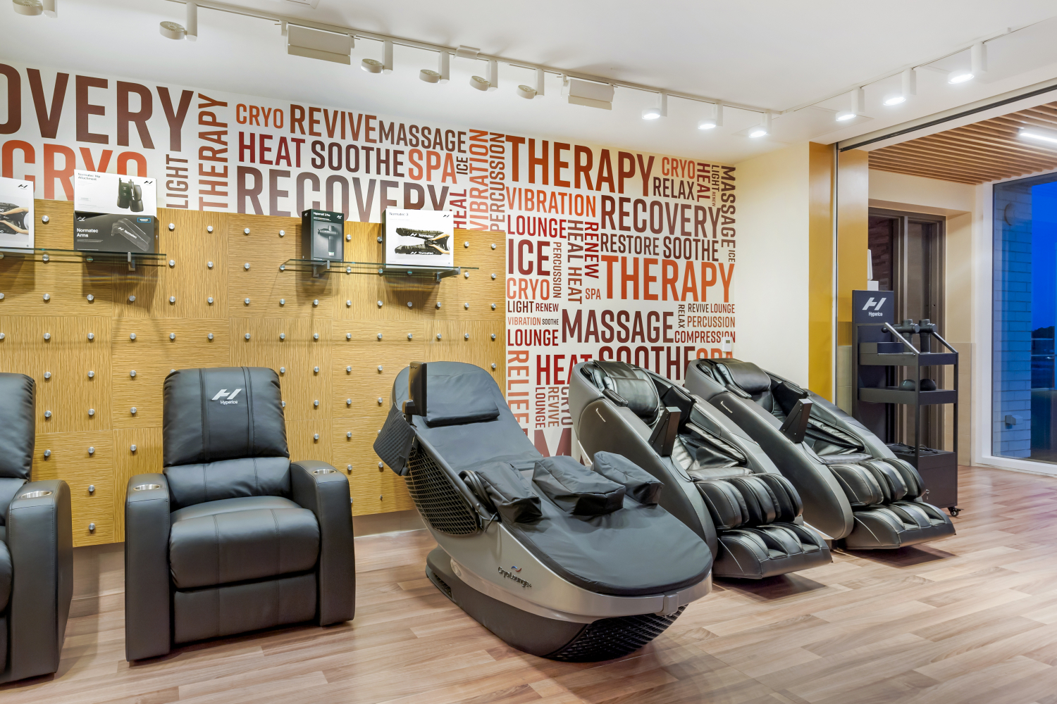 recovery lounge in best gym in elmhurst