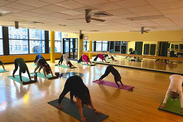 Yoga Class in mind body studio at Best Gym in Old Town Chicago.