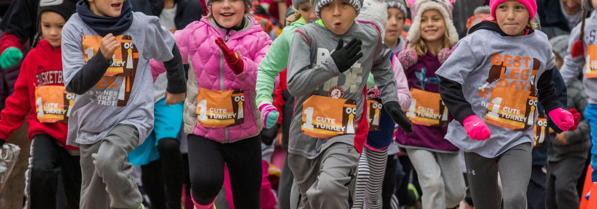 Kids participating in a turkey trot