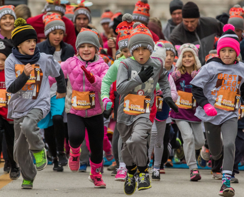 Kids participating in a turkey trot