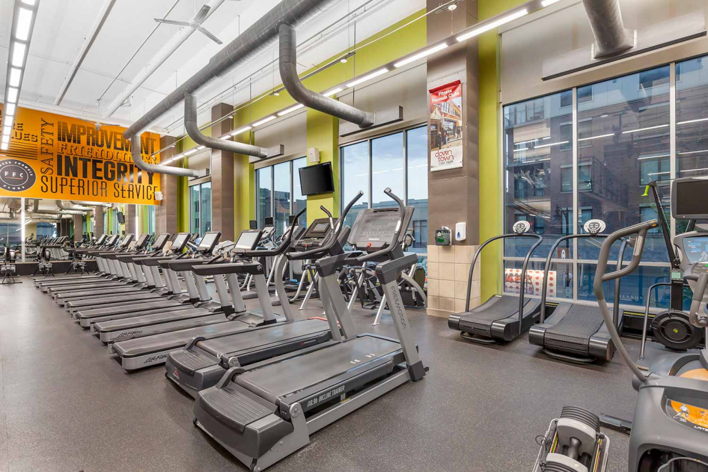 Cardio Floor with Treadmills at Best Gym in Oak Park.