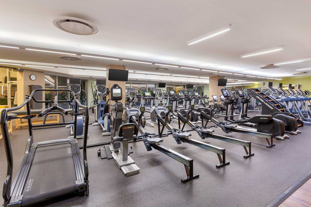 Cardio Equipment with G.Row Machines, Treadmills, Ellipiticals and more at FFC West Loop.