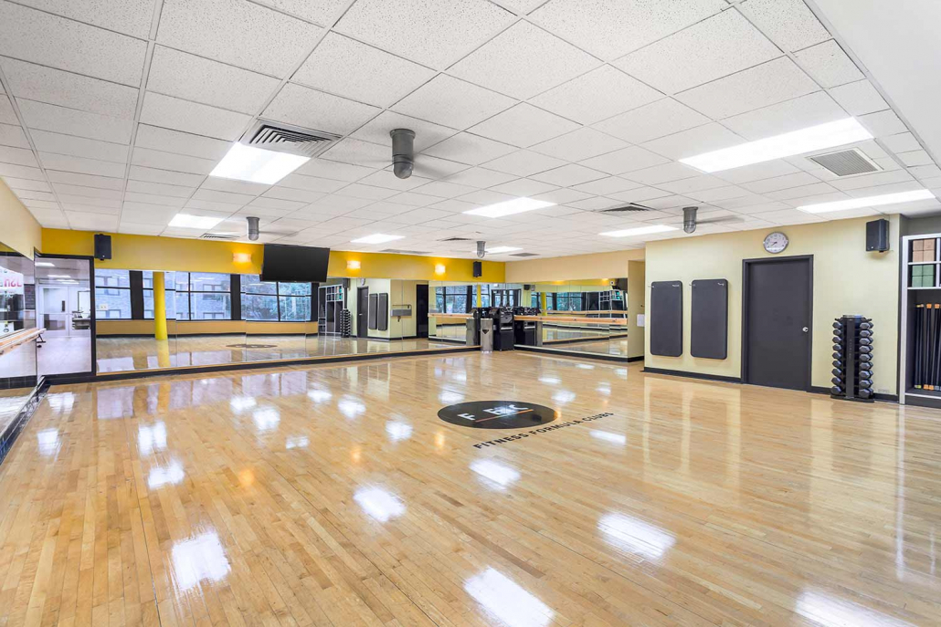 Group Fitness Studio at Best Gym in Old Town.