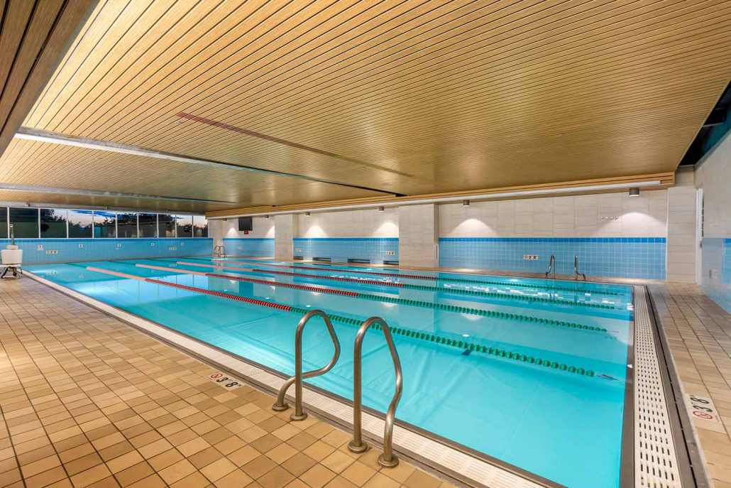 Indoor Pool for lap swimming and aerobics at FFC Elmhurst Gym.