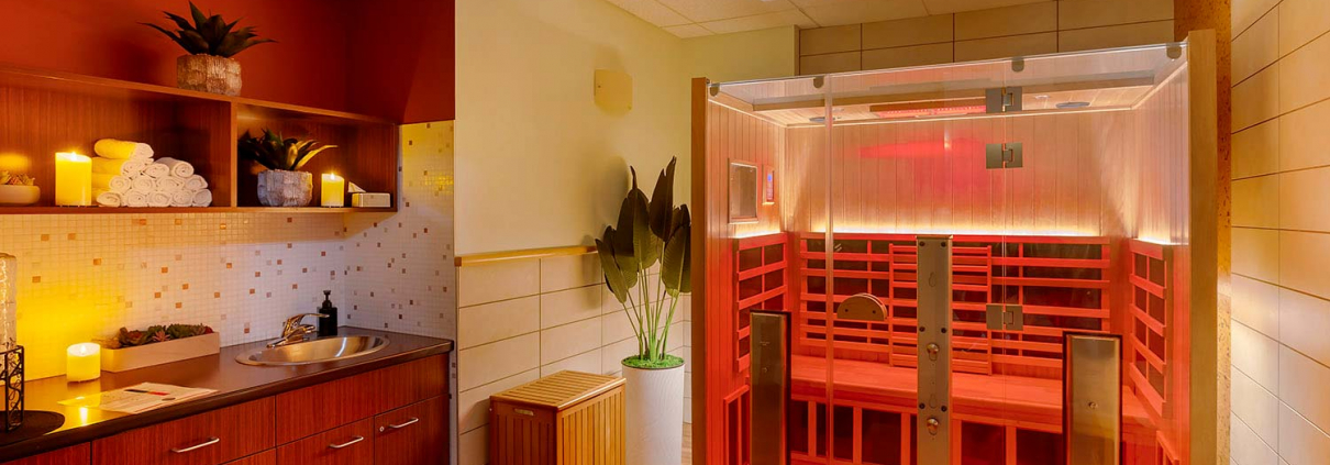 Red Light Sauna Therapy at FFC West Loop.