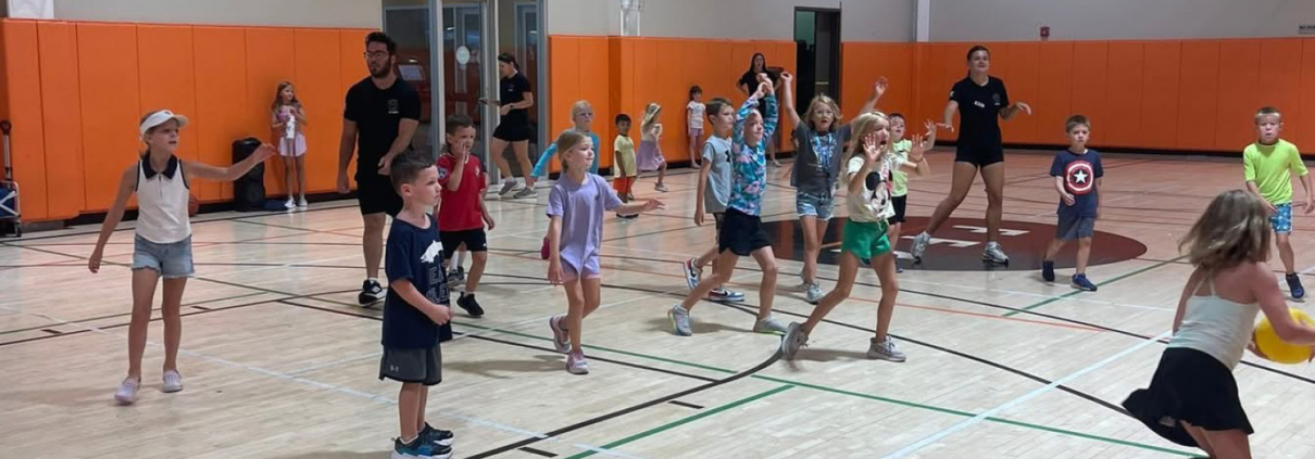 Kids playing in the ffc park ridge gym