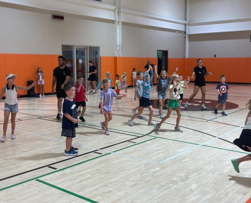 Kids playing in the ffc park ridge gym